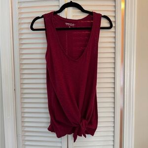 Women's Sleeveless Burgundy Top